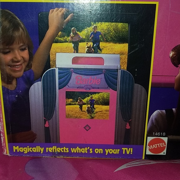 Barbie movie theatre(Vintage Pls Read Info) - Picture 3 of 9